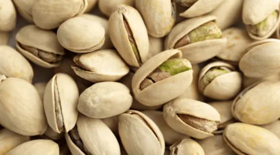 Vitamin B6 for immune function and oral health